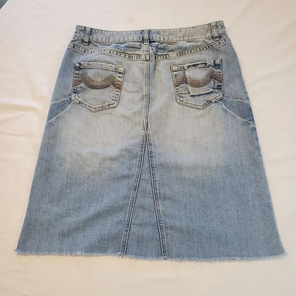 Vtg Mossimo Denim Knee Length Skirt Jean Boho Distressed Faded Hippie Western